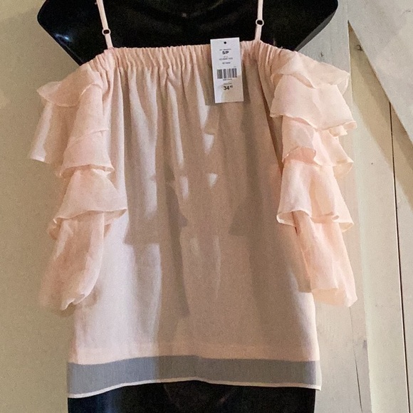 Suzy Shier off the shoulder blouse - Picture 2 of 4